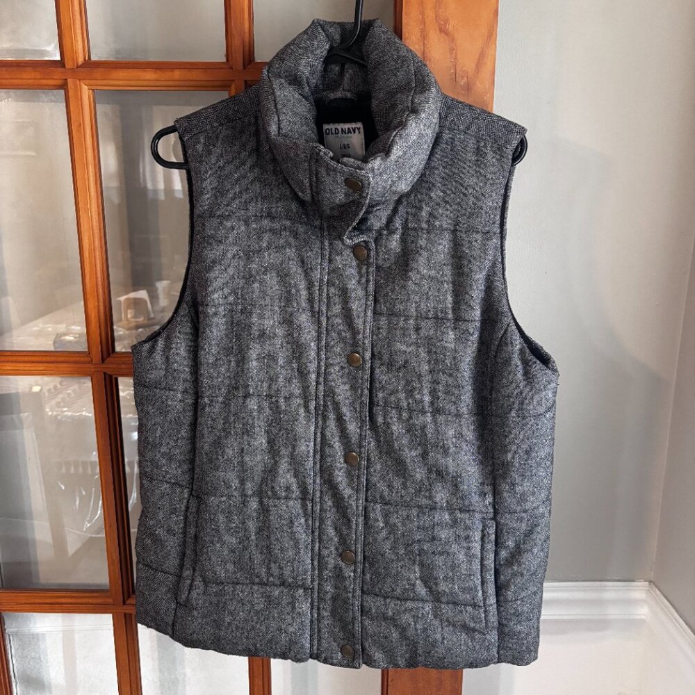 Old Navy Women tweed herringbone  black twill puffer vest SZ: L